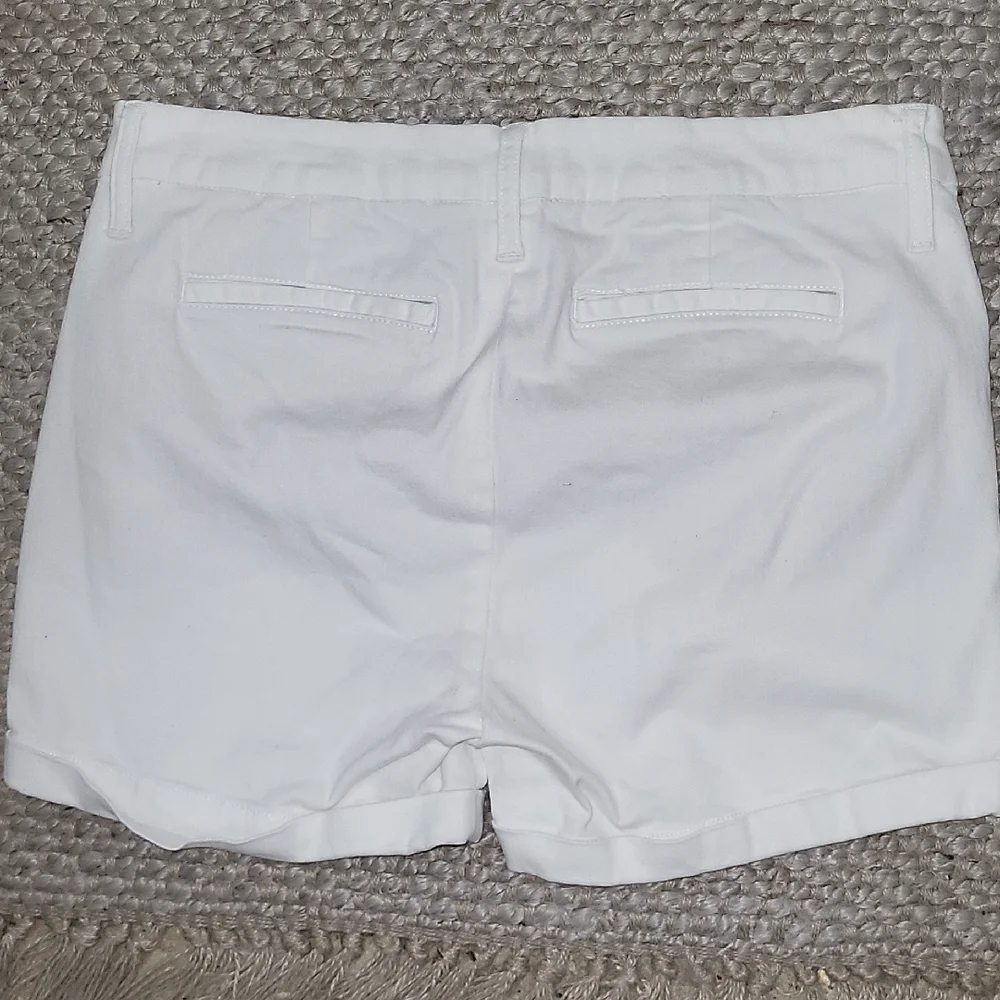 Liverpool White Summer Shorts Women's Size 8 29 Cuffed Mid Rise Classic cotton